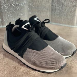 GUESS NEPAL SCUBA KNIT SNEAKERS